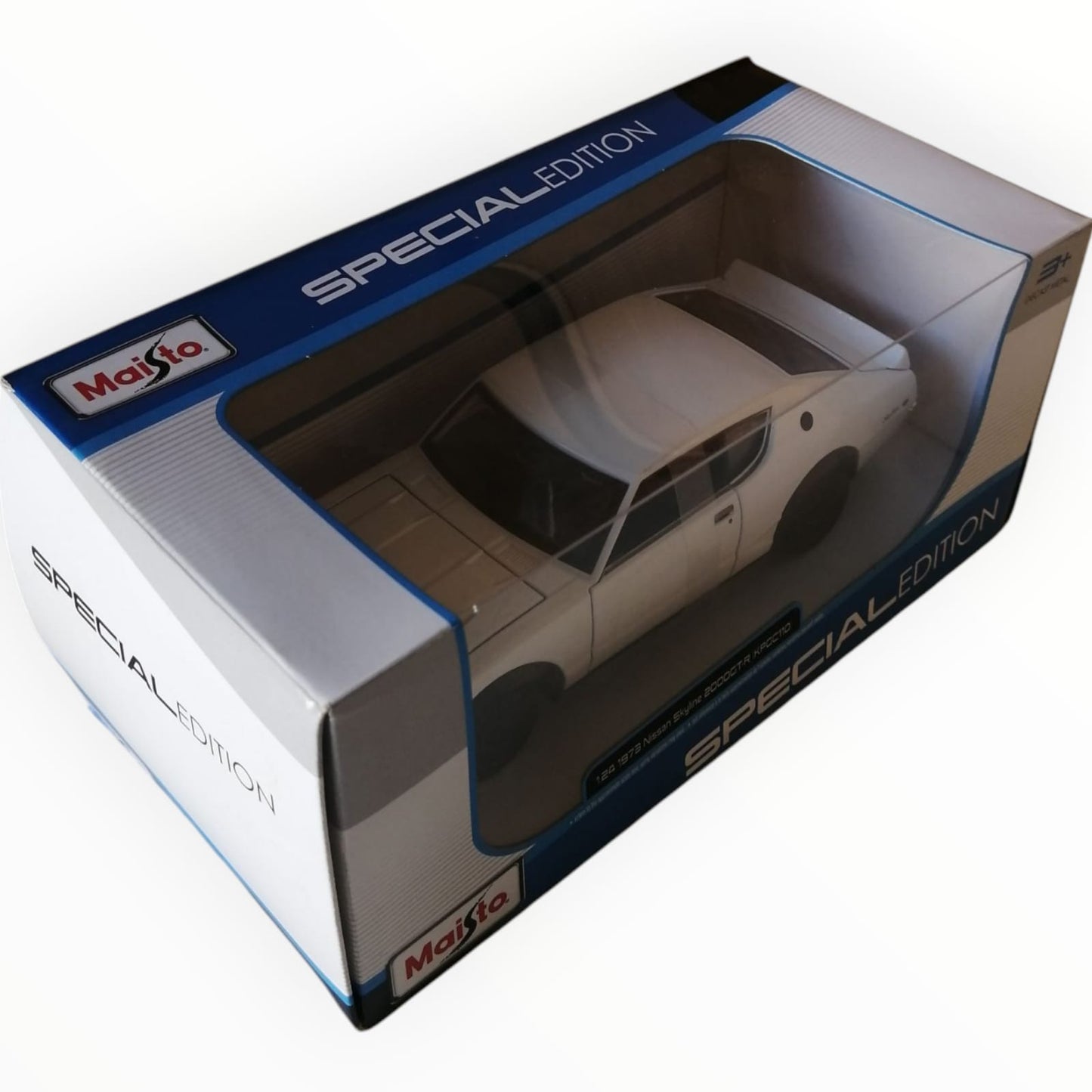 Maisto 1/24 1973 Nissan GTR