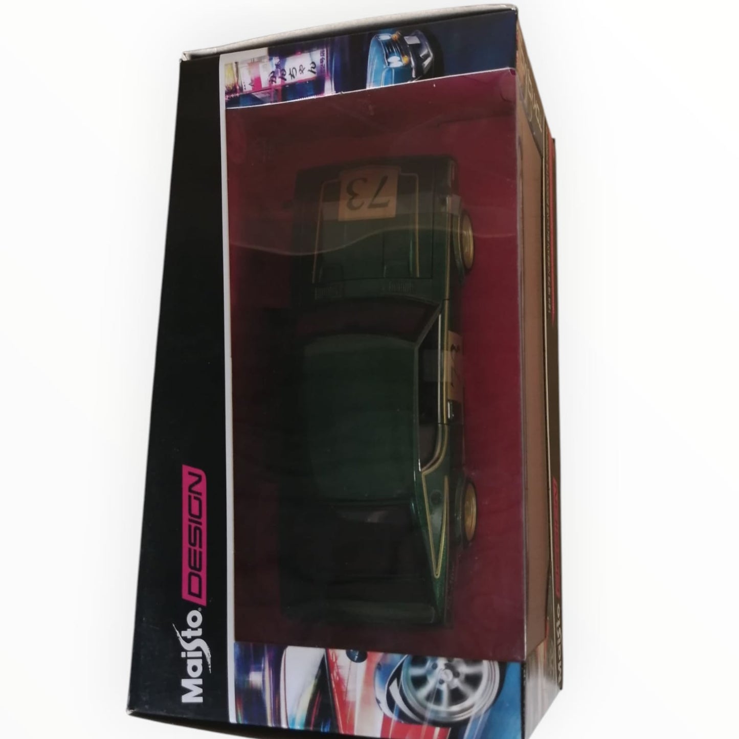 Maisto 1/24 Nissan skyline