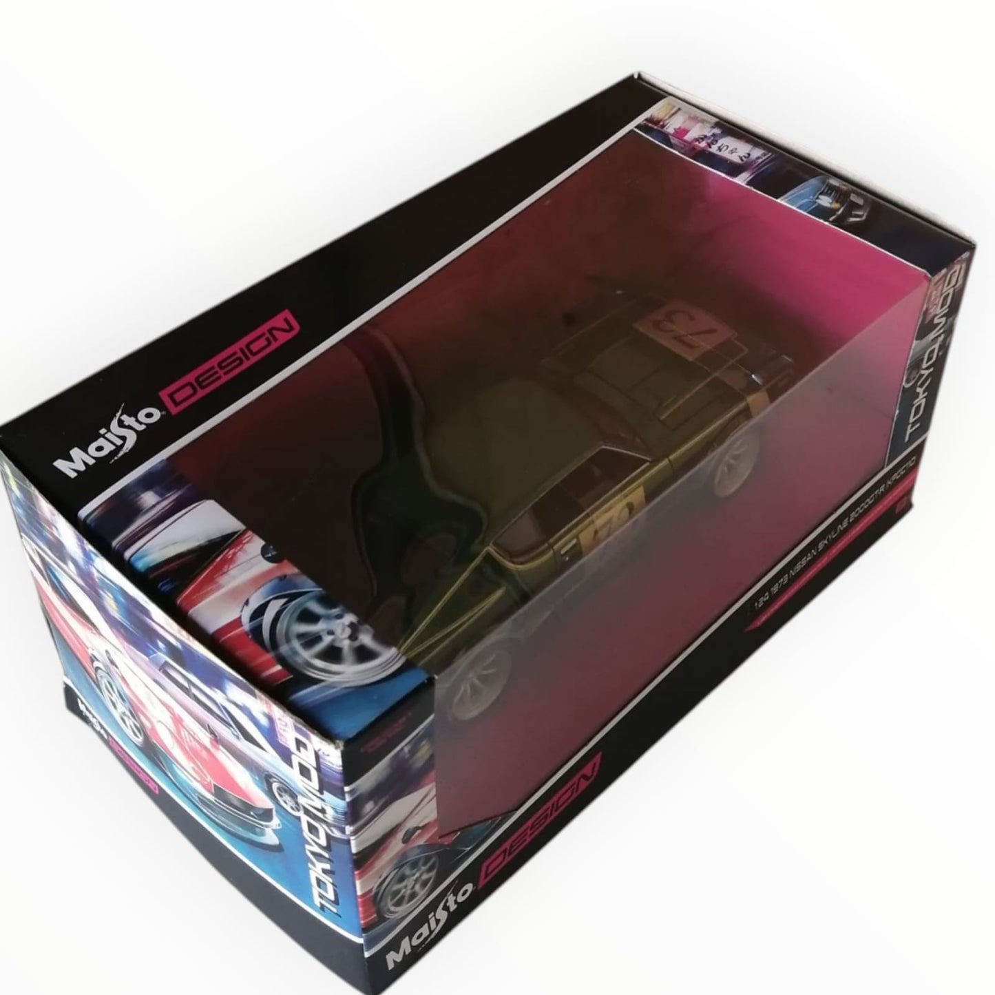 Maisto 1/24 Nissan skyline